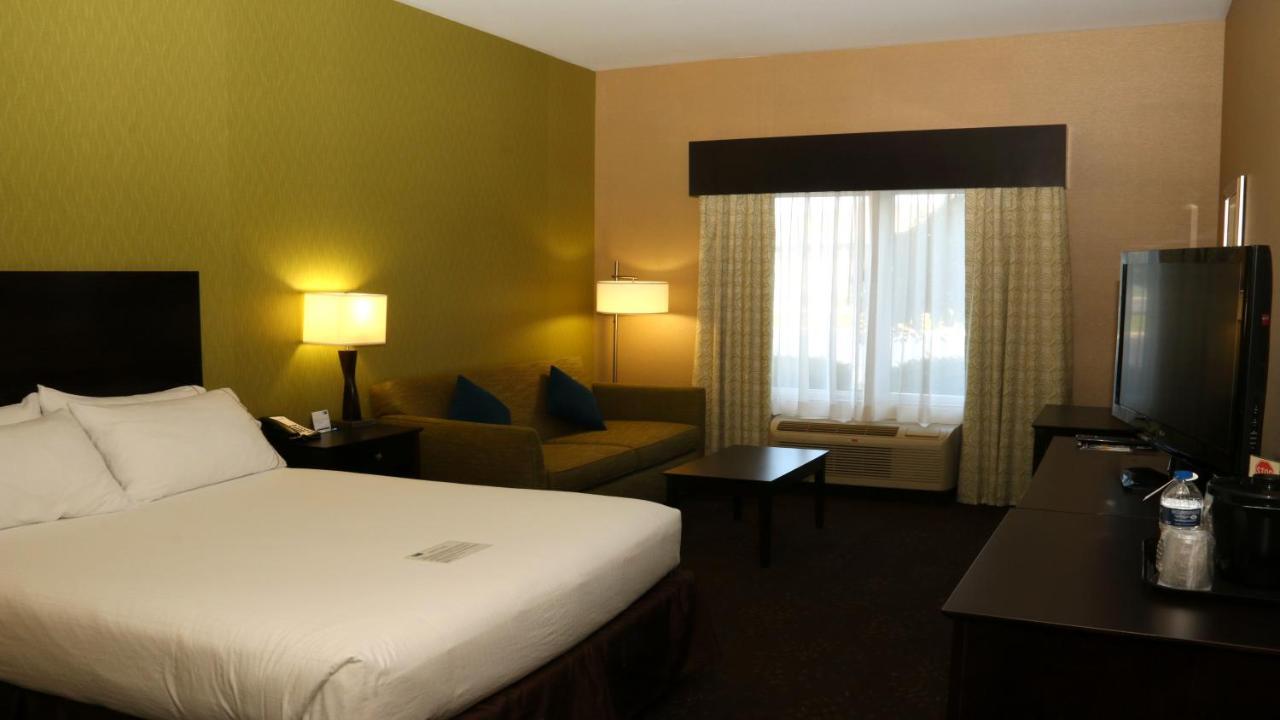 Holiday Inn Express Hotel & Suites Saginaw By Ihg Extérieur photo