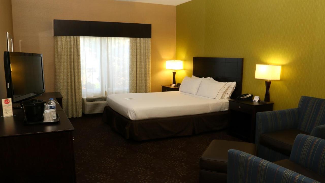 Holiday Inn Express Hotel & Suites Saginaw By Ihg Extérieur photo