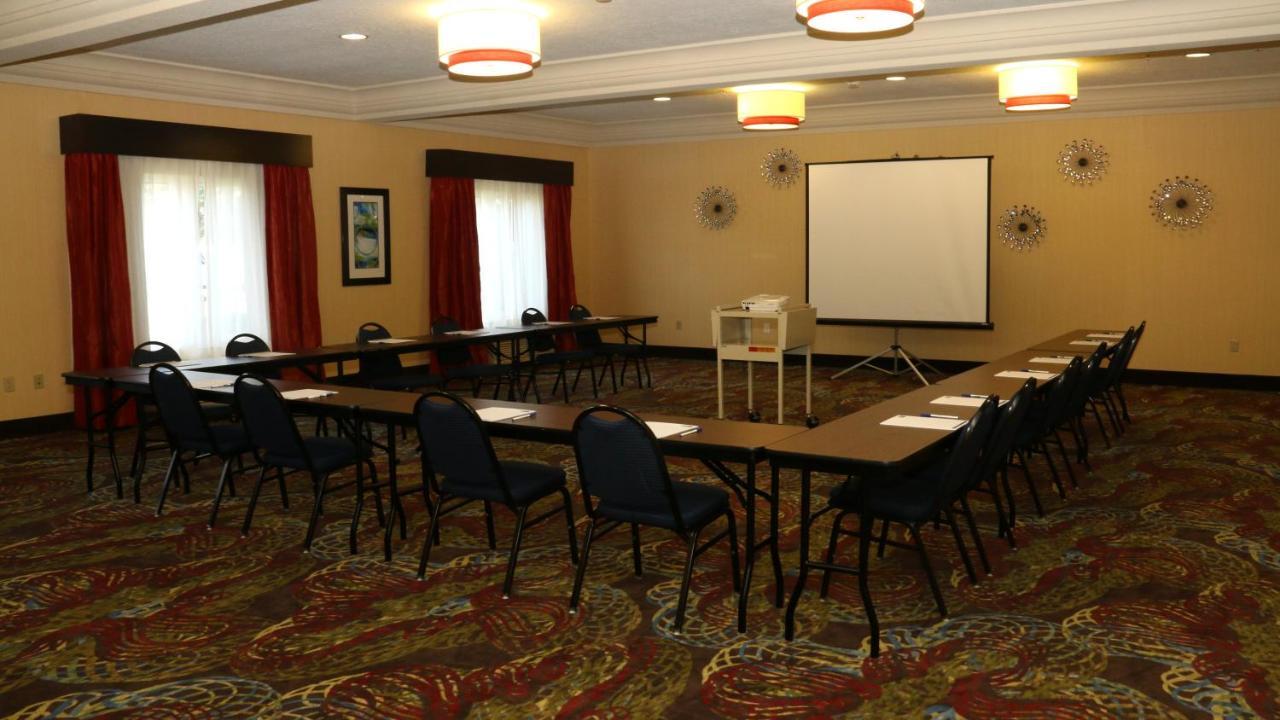 Holiday Inn Express Hotel & Suites Saginaw By Ihg Extérieur photo