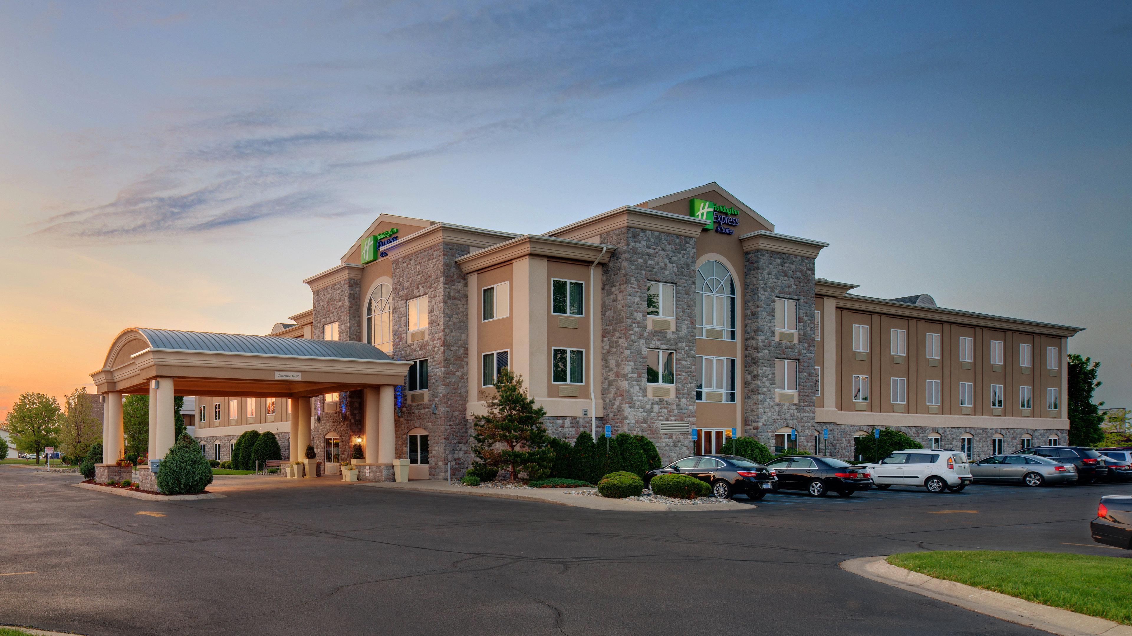 Holiday Inn Express Hotel & Suites Saginaw By Ihg Extérieur photo