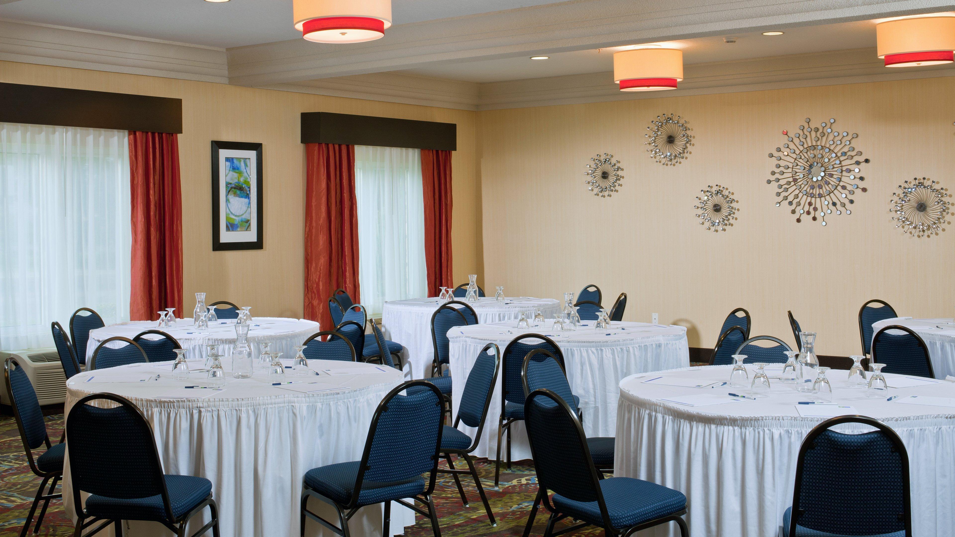 Holiday Inn Express Hotel & Suites Saginaw By Ihg Extérieur photo