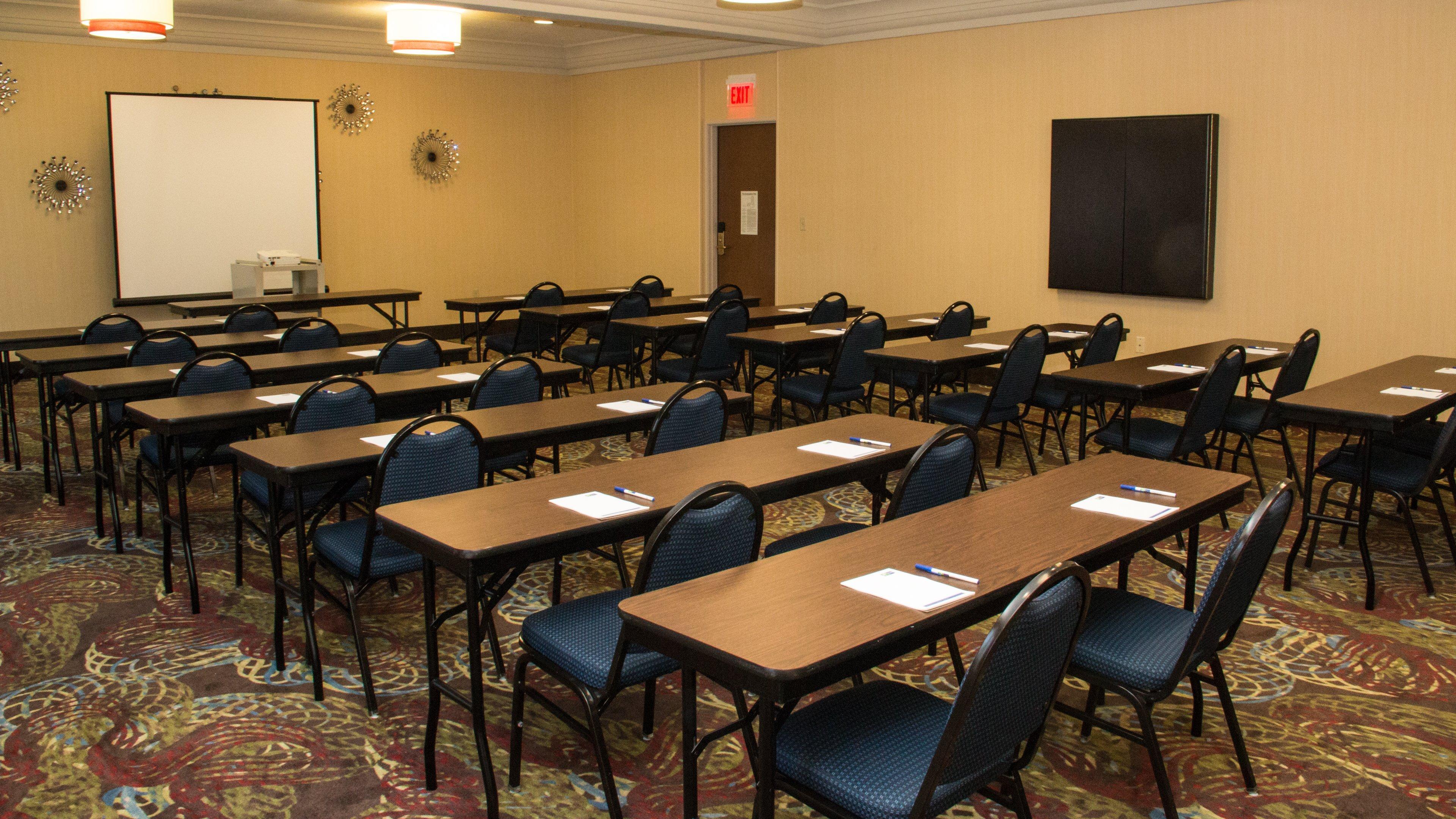 Holiday Inn Express Hotel & Suites Saginaw By Ihg Extérieur photo
