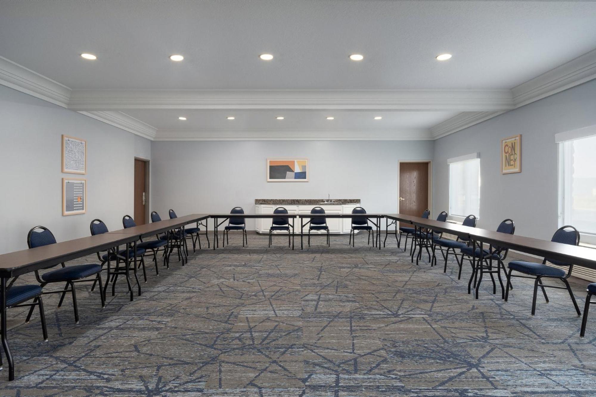 Holiday Inn Express Hotel & Suites Saginaw By Ihg Extérieur photo