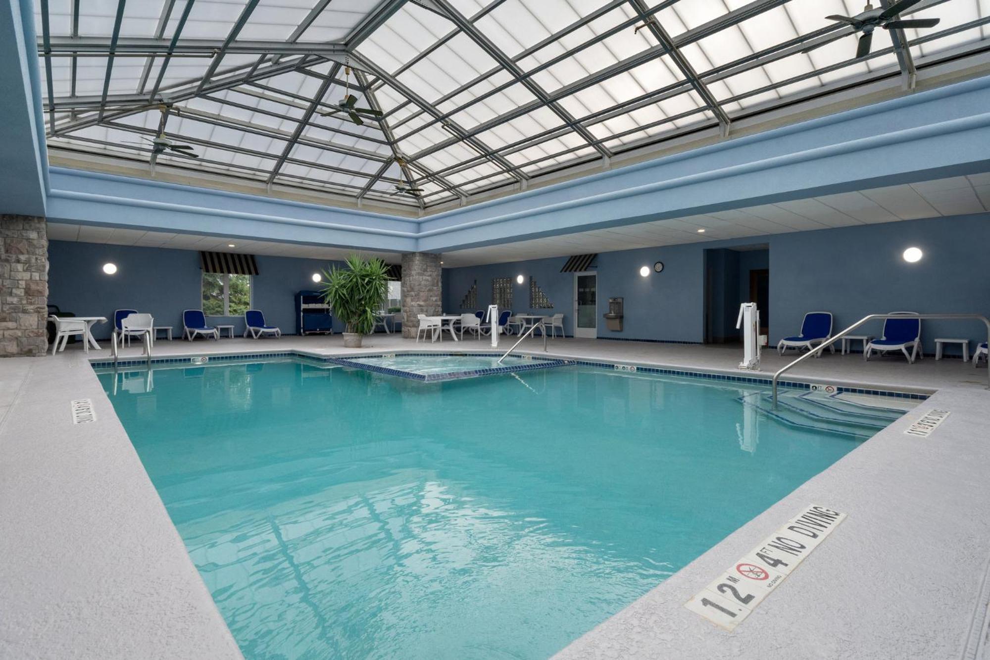 Holiday Inn Express Hotel & Suites Saginaw By Ihg Extérieur photo