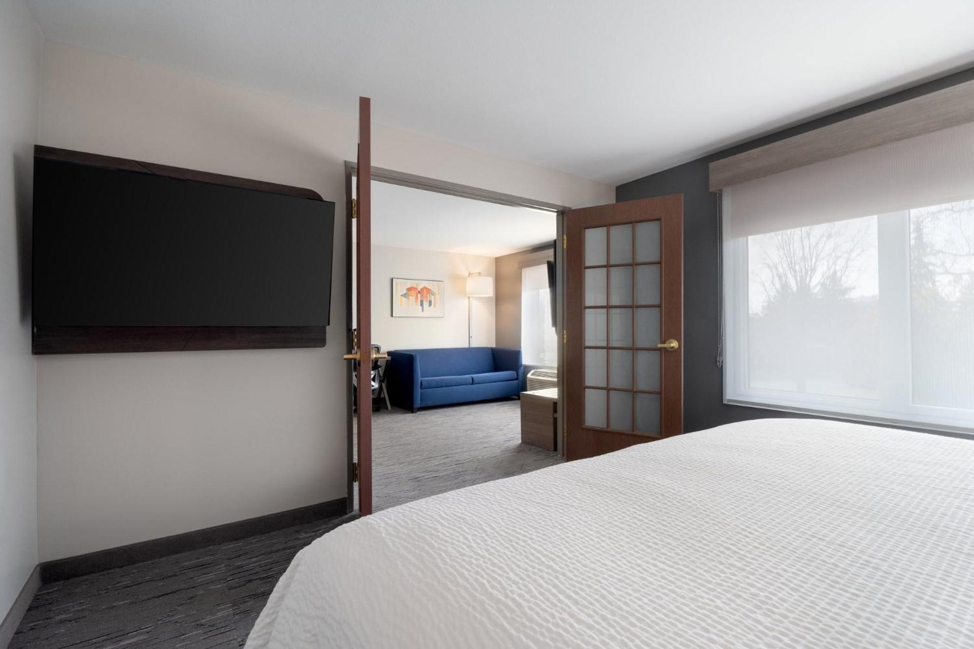 Holiday Inn Express Hotel & Suites Saginaw By Ihg Extérieur photo